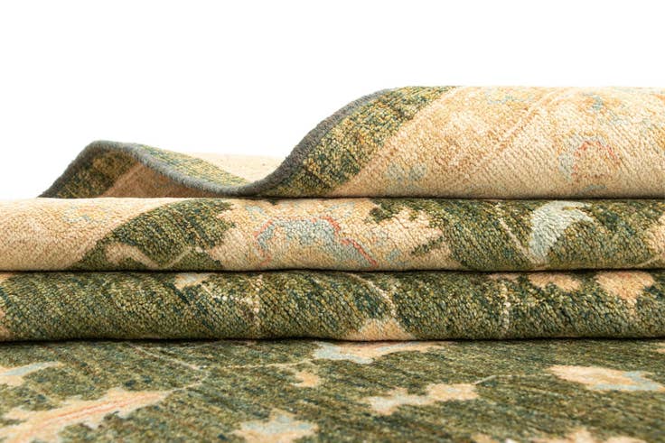 Detail image of 5' 10 x 7' 9 Ziegler Wool Rug