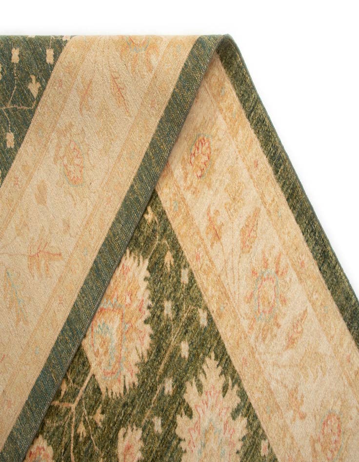 Detail image of 5' 7 x 7' 10 Ziegler Wool Rug