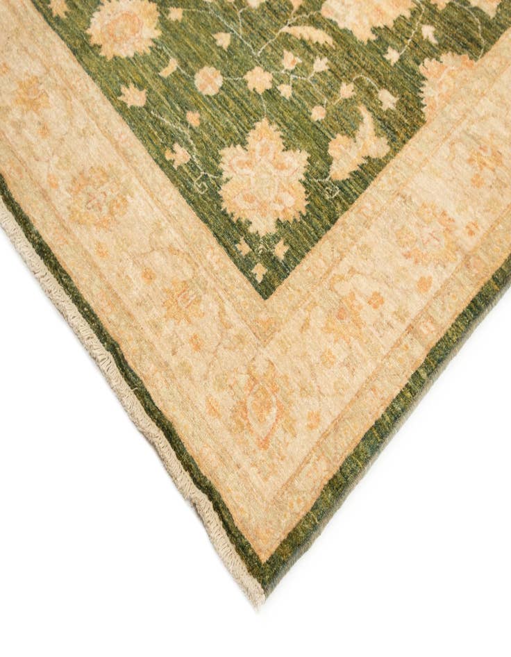 Detail image of 5' 7 x 7' 7 Ziegler Wool Rug