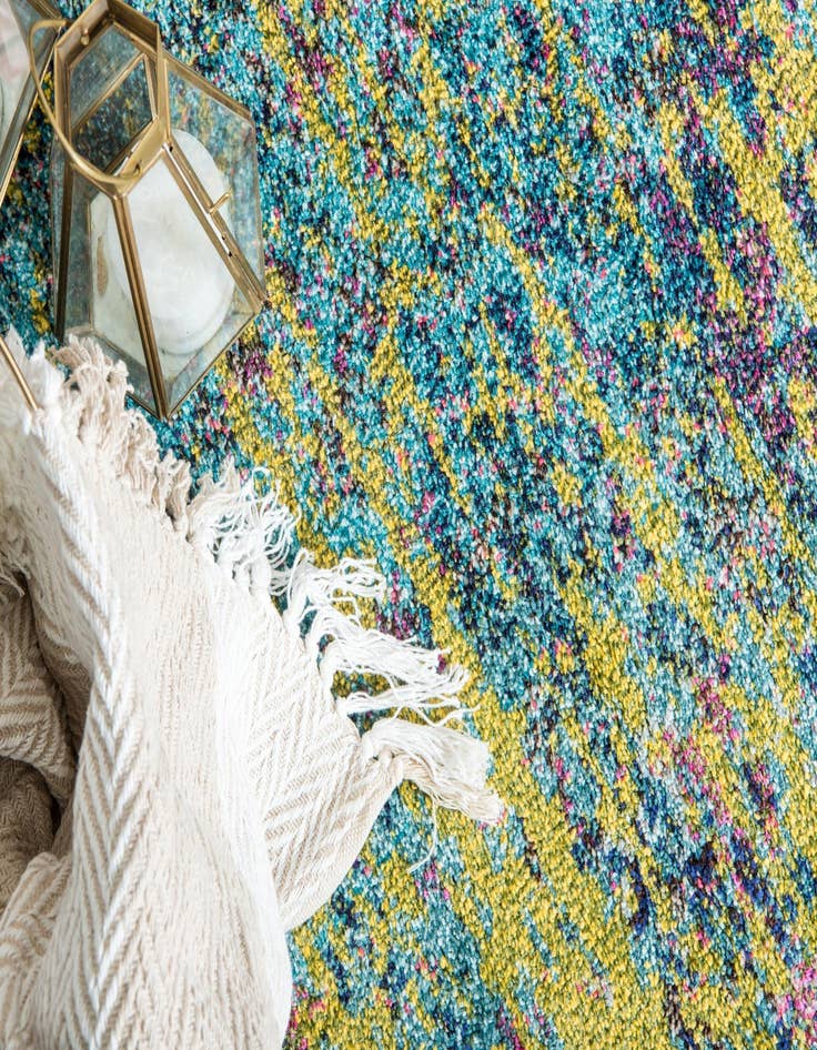 Detail image of 8' x 8'  Washable Arte Round Rug