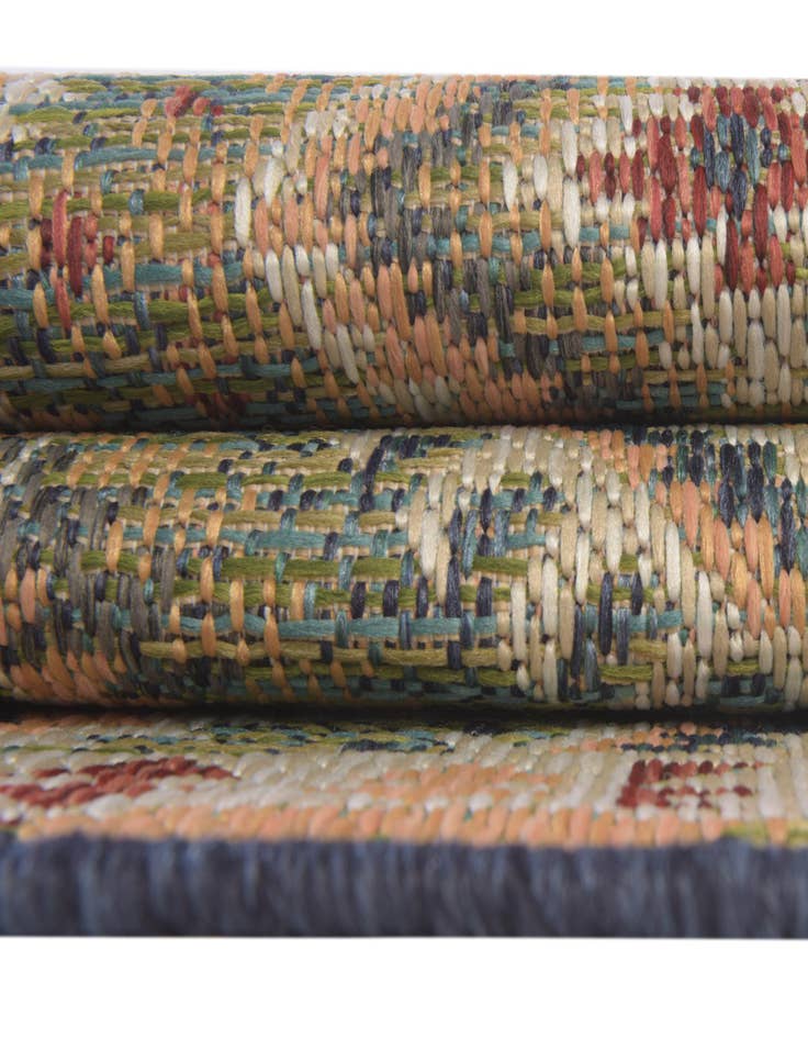 Detail image of 3' 3 x 3' 3 Easy-Clean Baja Indoor / Outdoor Round Rug