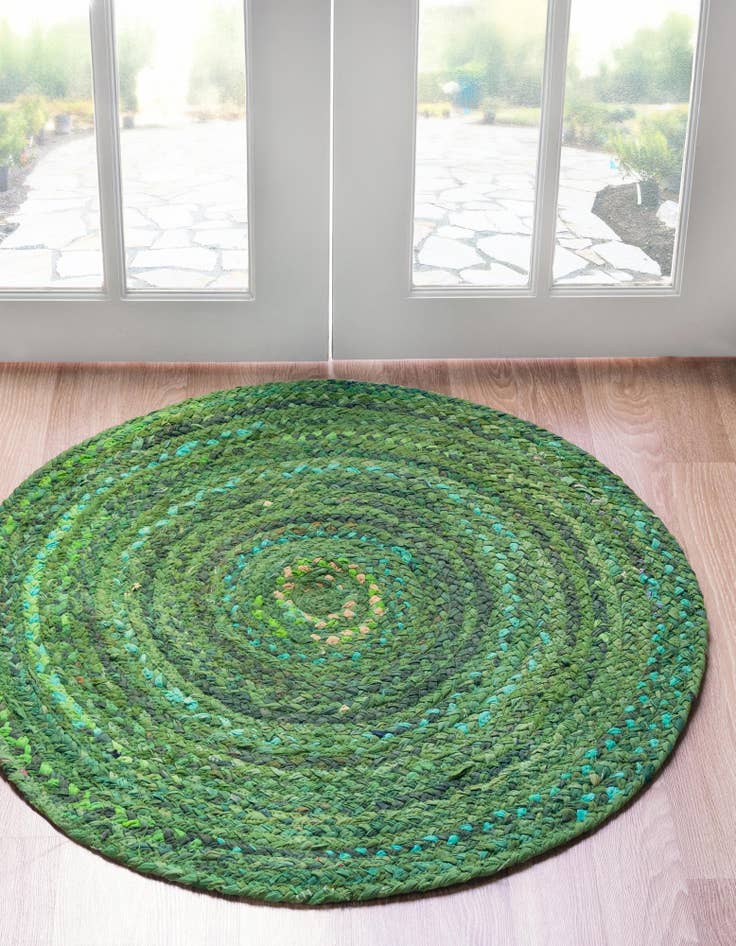 Detail image of 8' x 8'  Hand Braided Chindi Round Rug