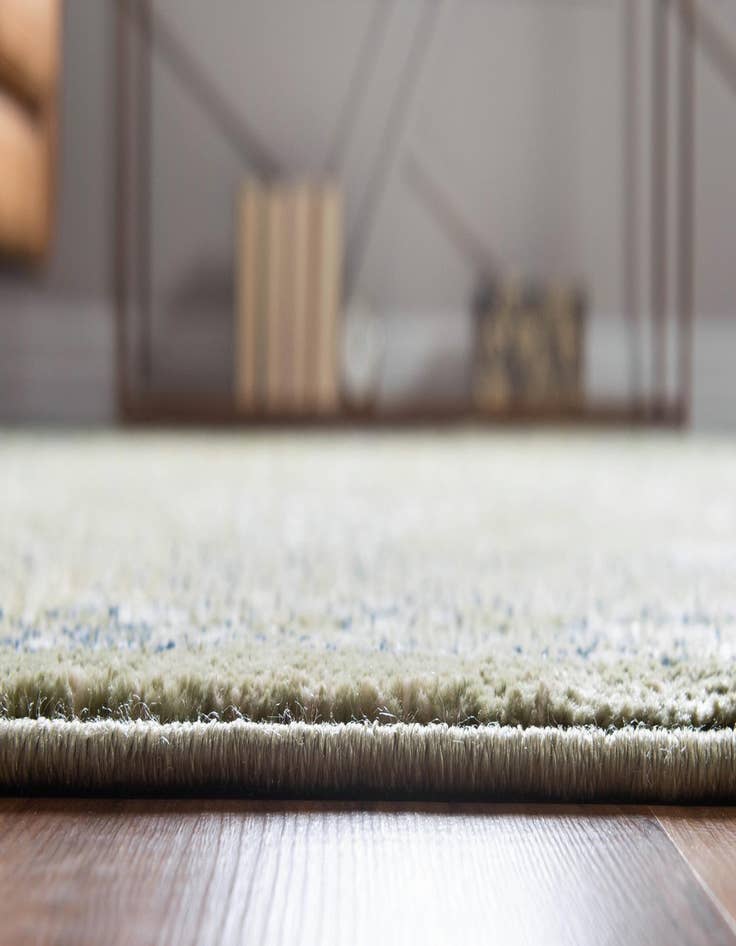 Detail image of 5' x 5' Charleston Round Rug