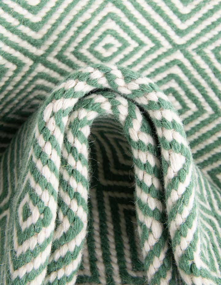 4' 1 x 4' 1 Hand Woven Geo Trellis Flatweave Round Rug