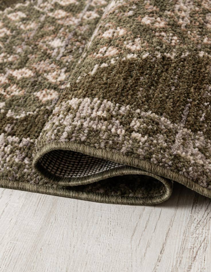 Detail image of 5' x 5' Grand Tradition Round Rug