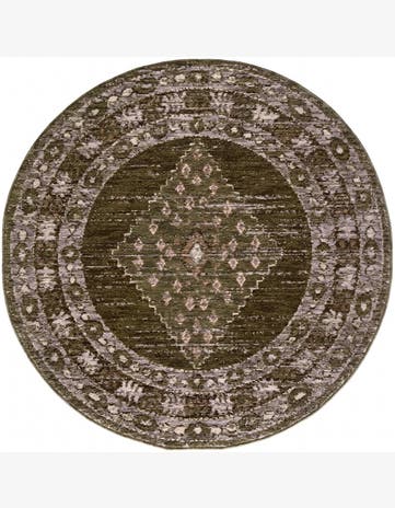 Green Grand Tradition Round Rug