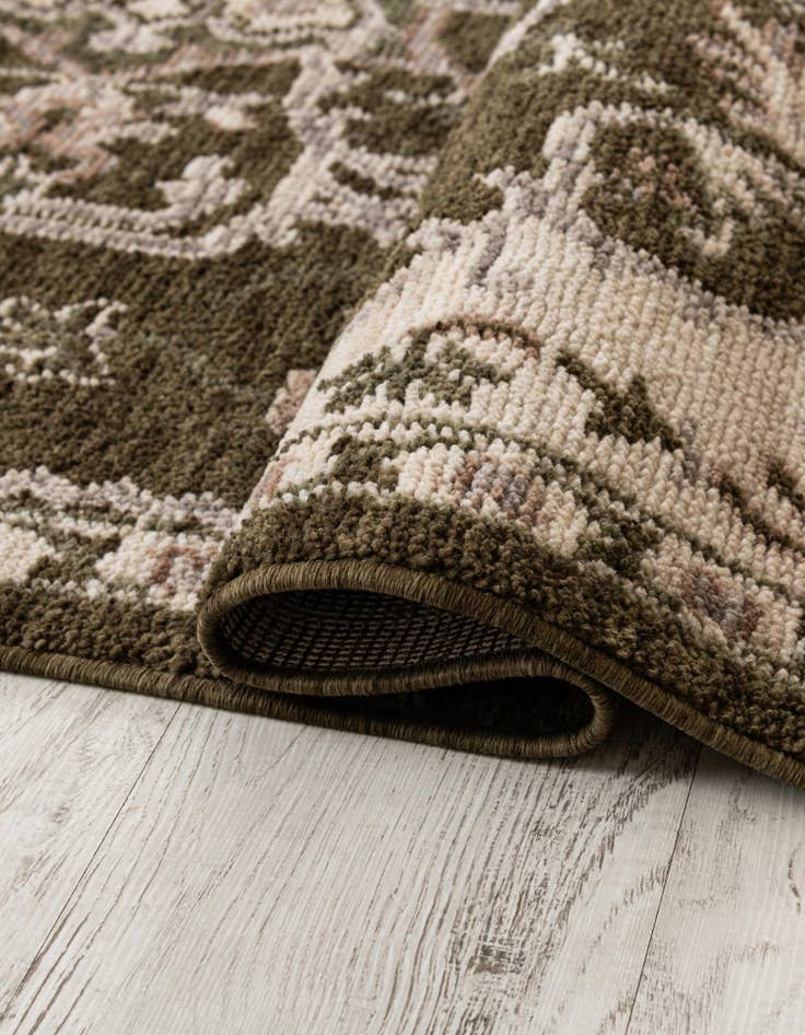 Detail image of 5' x 5' Grand Tradition Round Rug