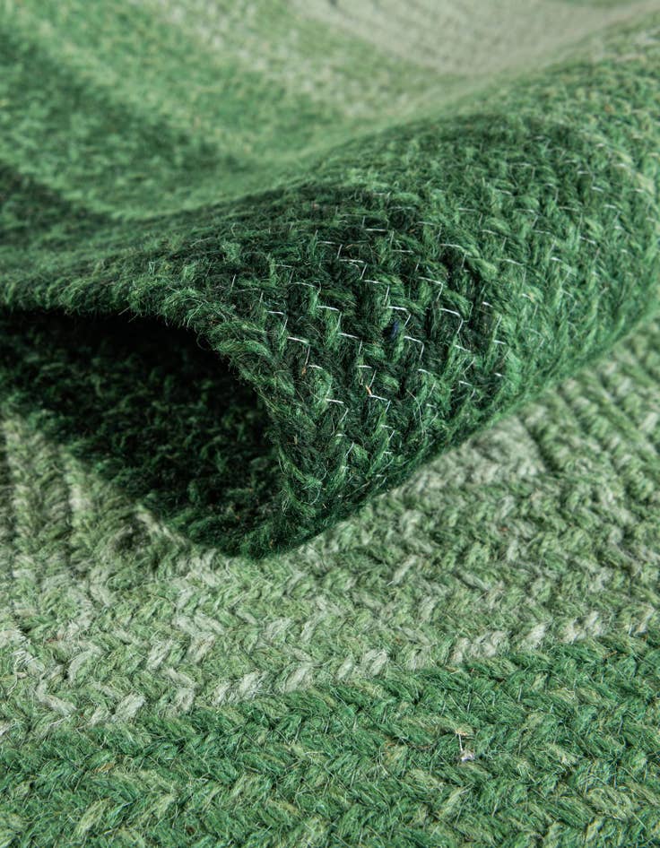 Detail image of 7' 10 x 7' 10  Hand Hand Braided Wool Round Rug