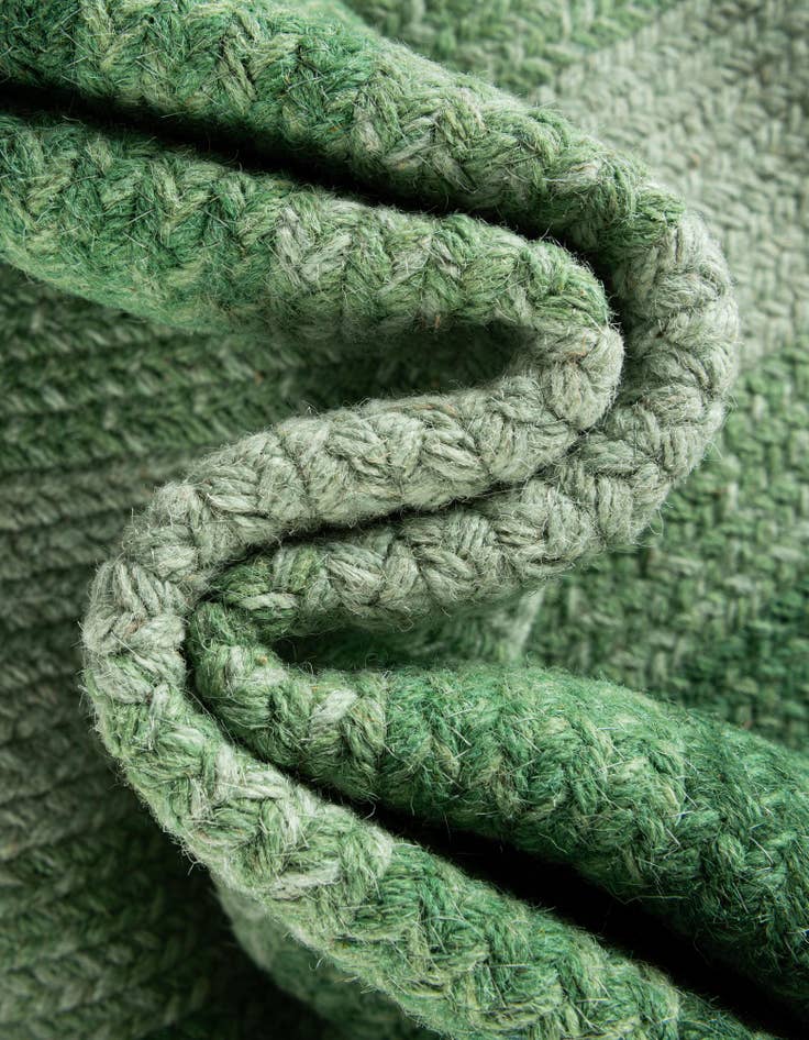 Detail image of 7' 10 x 7' 10  Hand Hand Braided Wool Round Rug