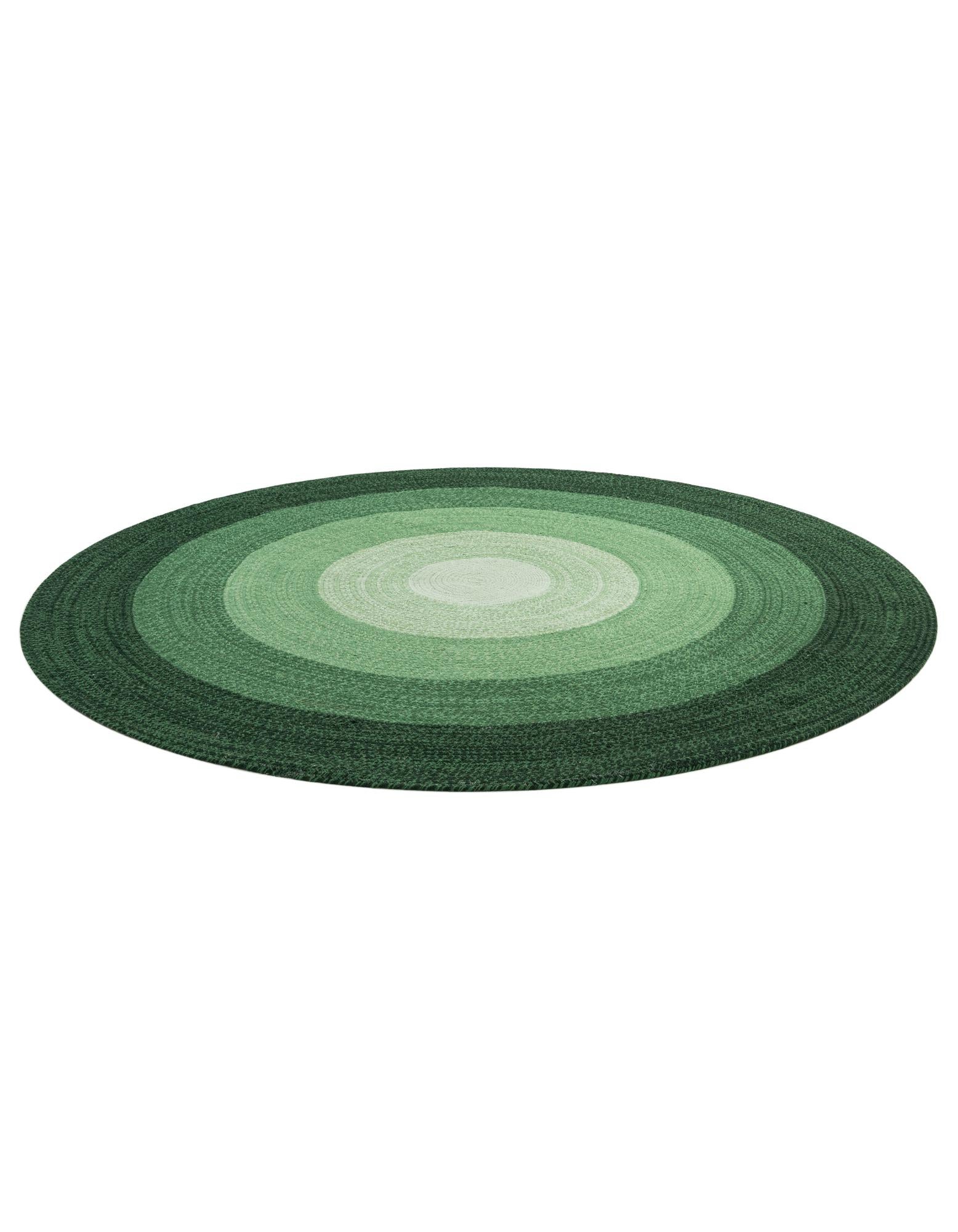 7' 10 x 7' 10 Handmade Hand Braided Wool Round Rug