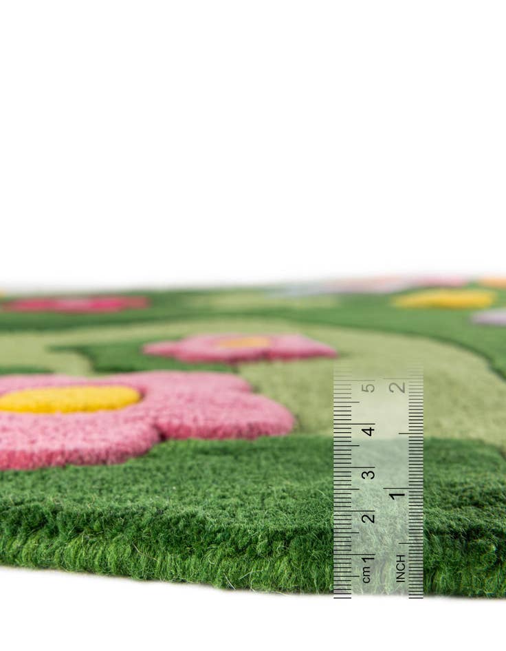 Detail image of 5' 1 x 5' 1 Happy Rugs Moss Funky Flower Wool Round