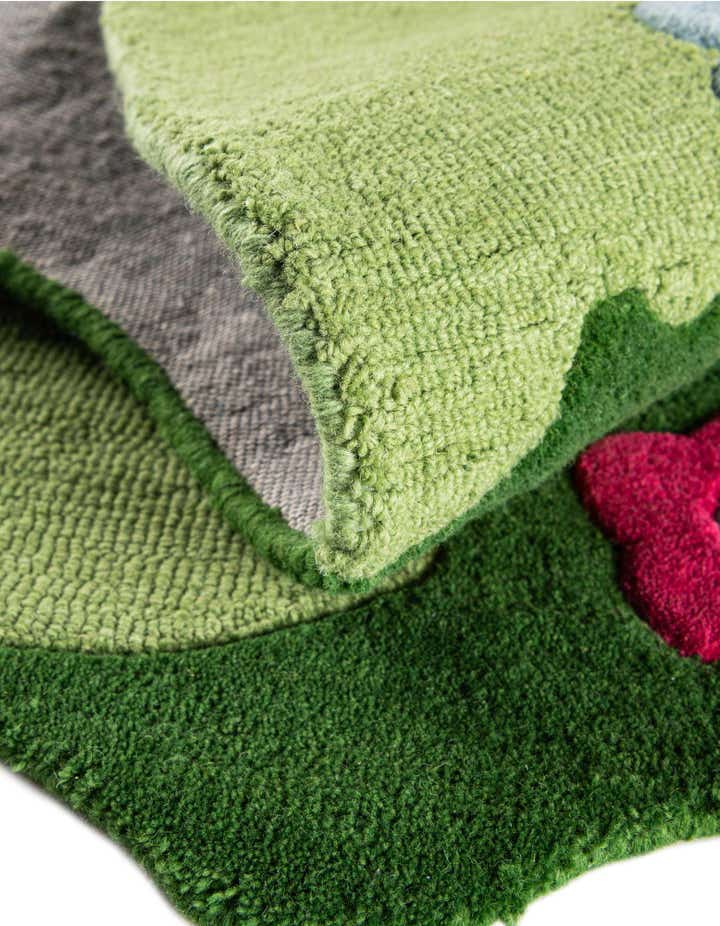 5' 1 x 5' 1 Happy Rugs Moss Funky Flower Wool Round
