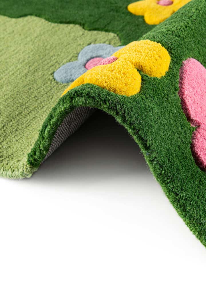 5' 1 x 5' 1 Happy Rugs Moss Funky Flower Wool Round