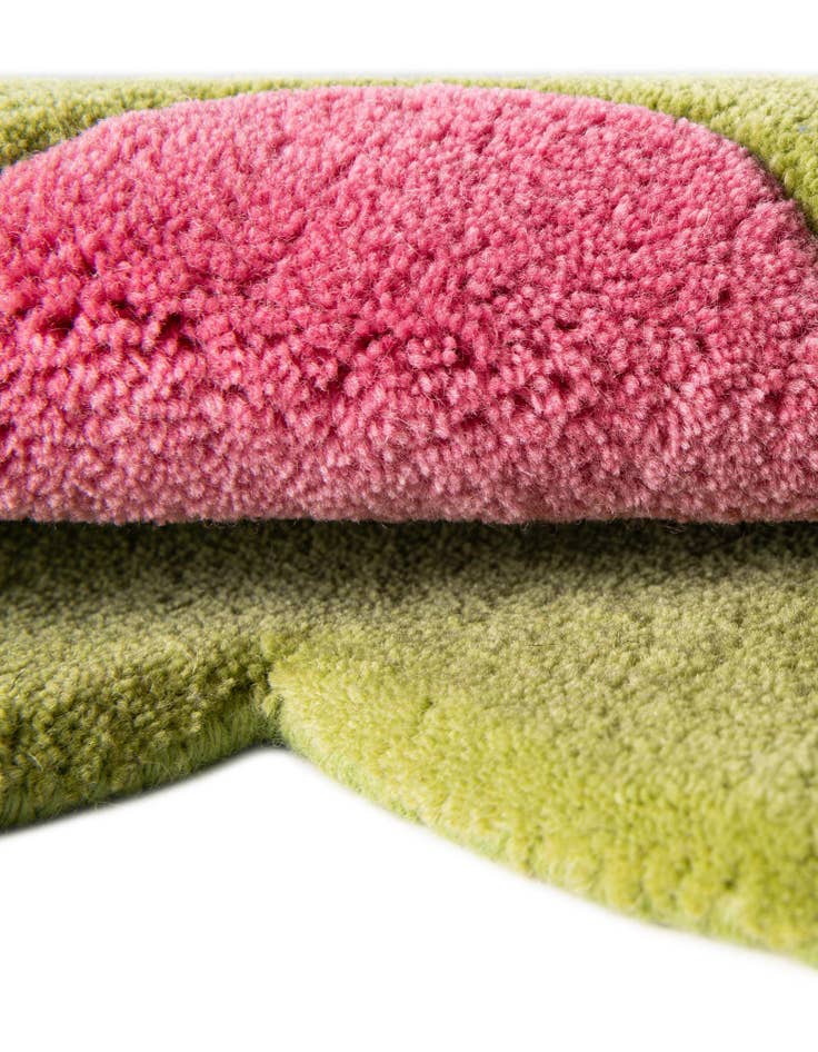 Detail image of 3' 1 x 3' 1 Happy Rugs Funky Flower Wool Round