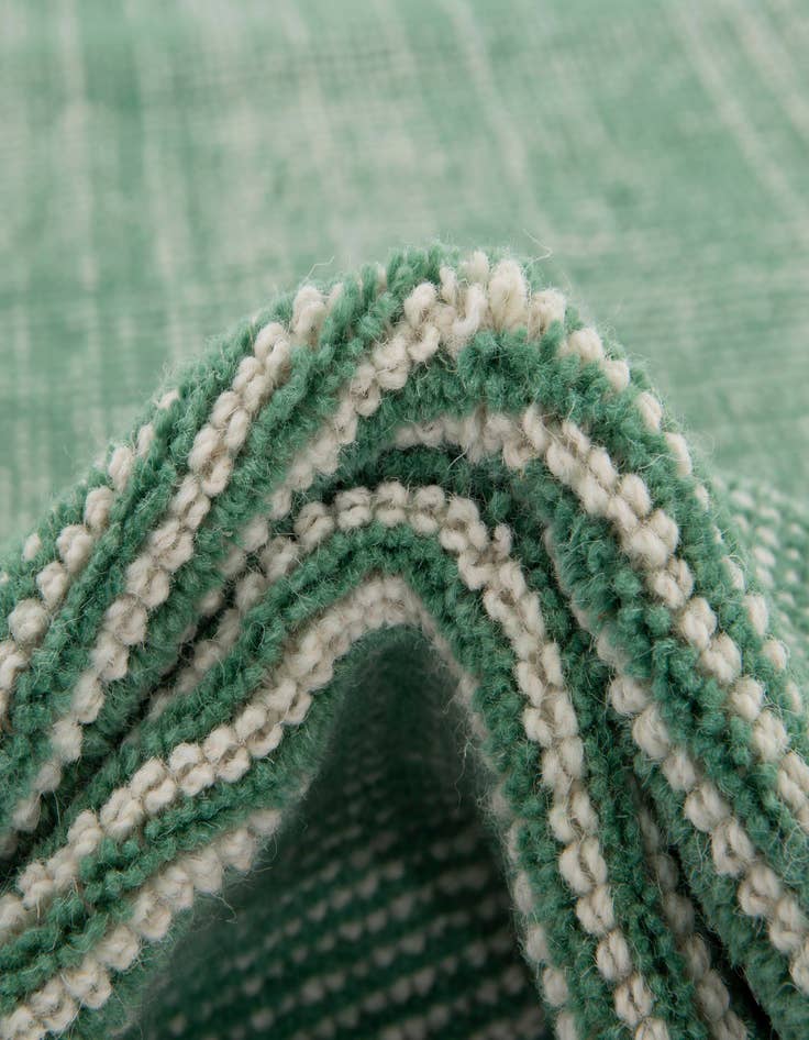 Detail image of 4' 1 x 4' 1  Hand Woven Jill Zarin English Manor Farmhouse Wool Round Rug