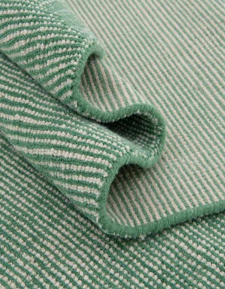 Detail image of 4' 1 x 4' 1  Hand Woven Jill Zarin English Manor Farmhouse Wool Round Rug