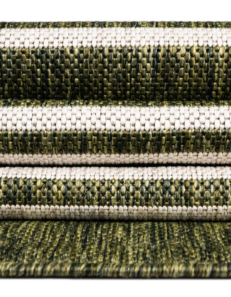 Detail image of 6' 7 x 6' 7 Easy-Clean Jill Zarin Anguilla Indoor / Outdoor Round Rug