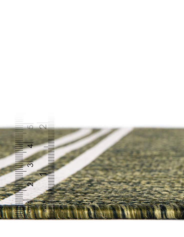 Detail image of 7' x 7' Easy-Clean Jill Zarin Indoor / Outdoor Round Rug
