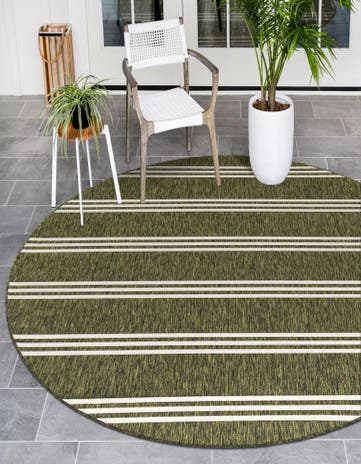 7' x 7' Easy-Clean Jill Zarin Indoor / Outdoor Round Rug