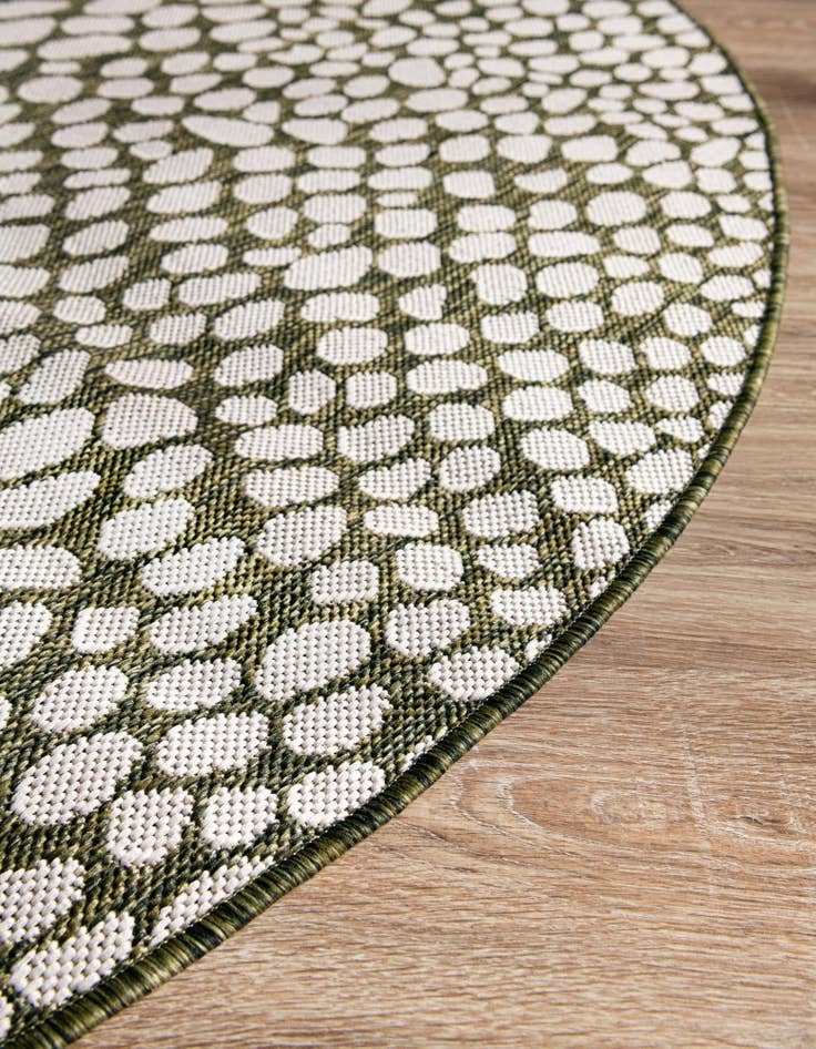 Detail image of 7' x 7' Easy-Clean Jill Zarin Indoor / Outdoor Round Rug