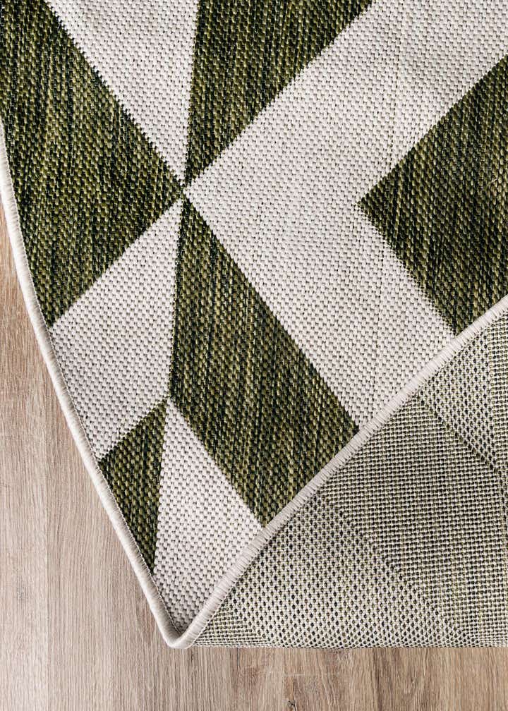 7' x 7' Easy-Clean Jill Zarin Indoor / Outdoor Round Rug