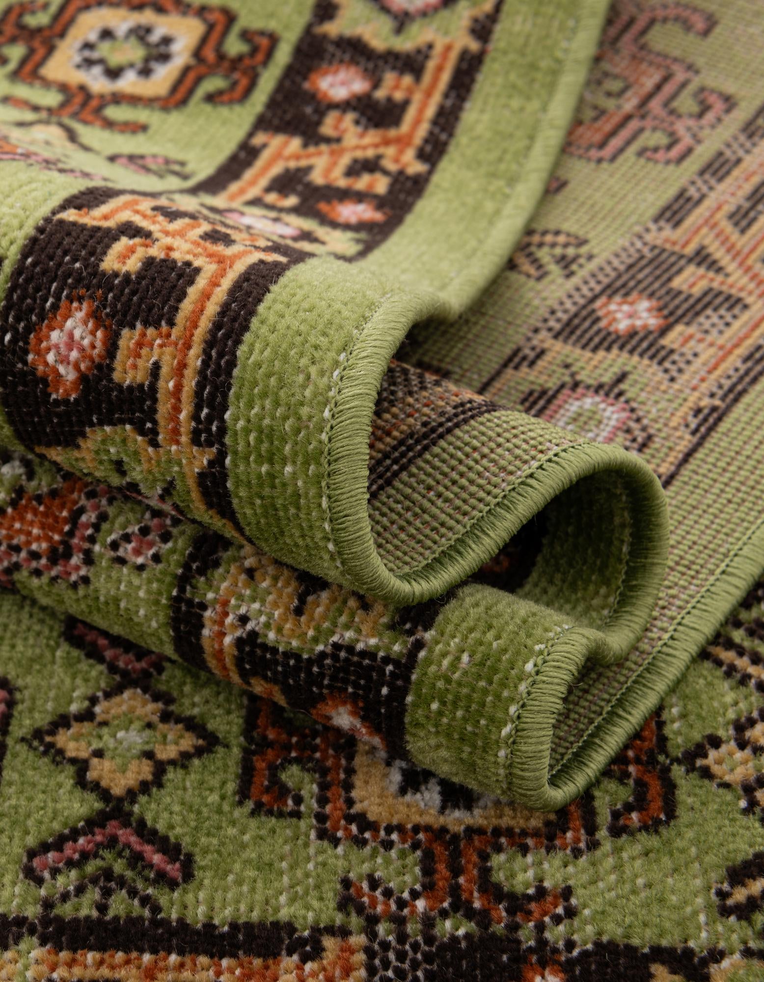5' 3 x 5' 3 Lucerne Round Rug