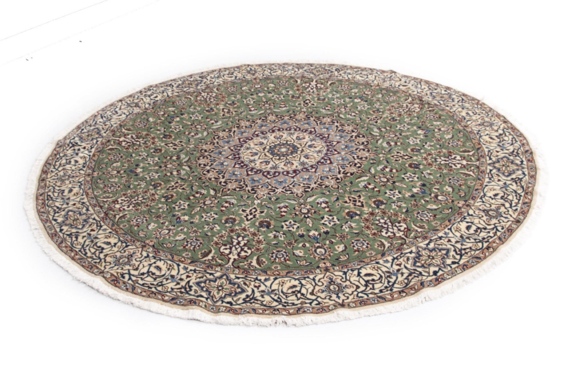 8' 3 x 8' 4 Nain Round Rug