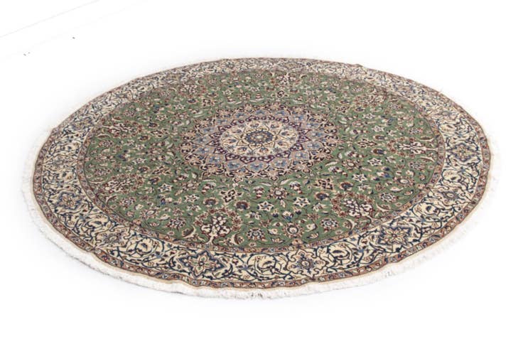 Detail image of 8' 3 x 8' 4 Nain Round Rug
