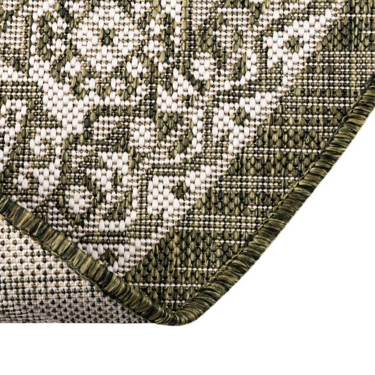 Detail image of 4' x 4' Easy-Clean Aztec Indoor / Outdoor Round Rug