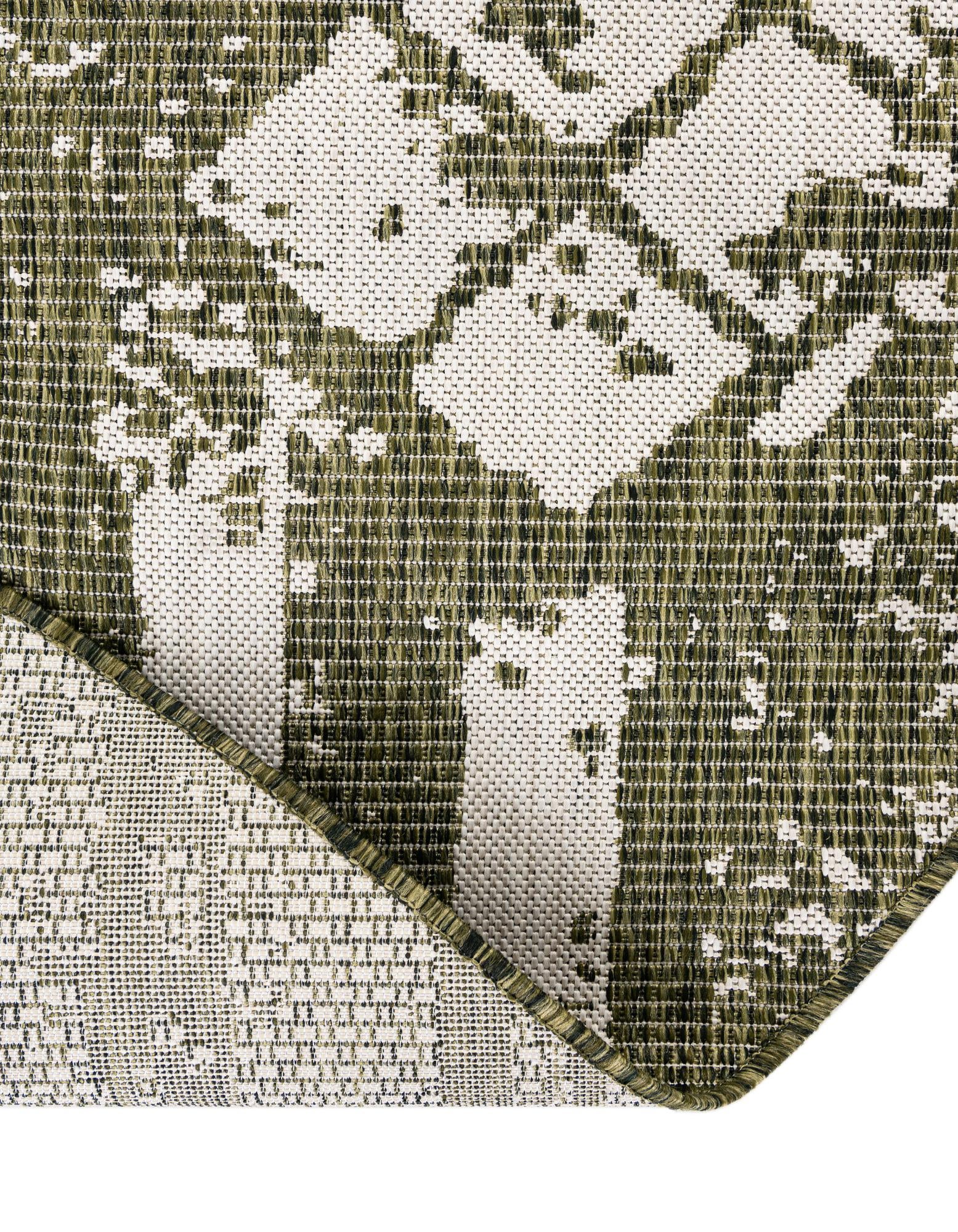 7' 10 x 7' 10 Easy-Clean Bohemian Indoor / Outdoor Round Rug