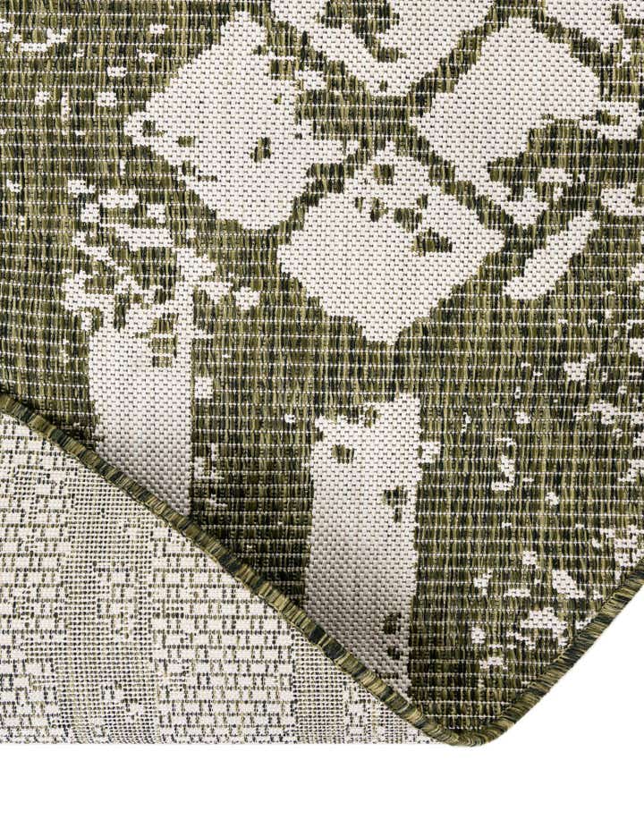 7' 10 x 7' 10 Easy-Clean Bohemian Indoor / Outdoor Round Rug