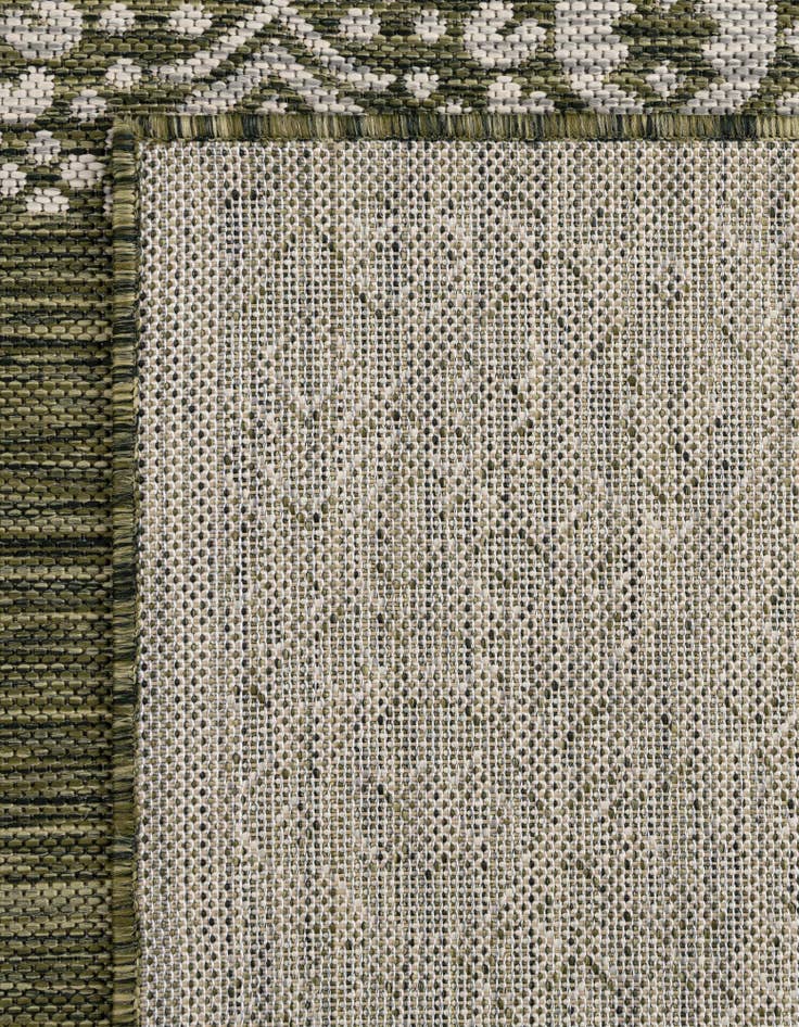 Detail image of 3' x 3' Easy-Clean Border Indoor / Outdoor Round Rug