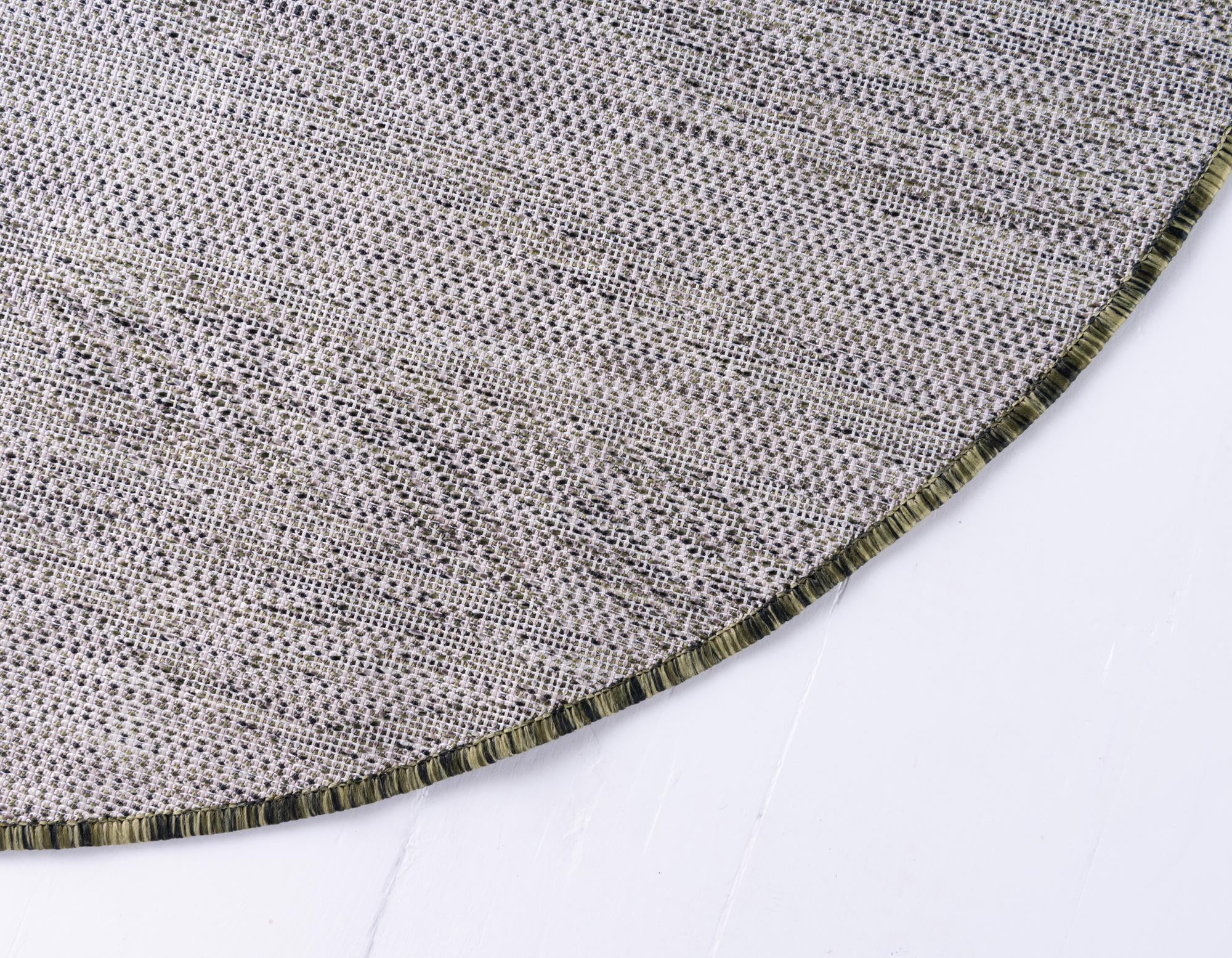 5' 3 x 5' 3 Easy-Clean Botanical Indoor / Outdoor Round Rug