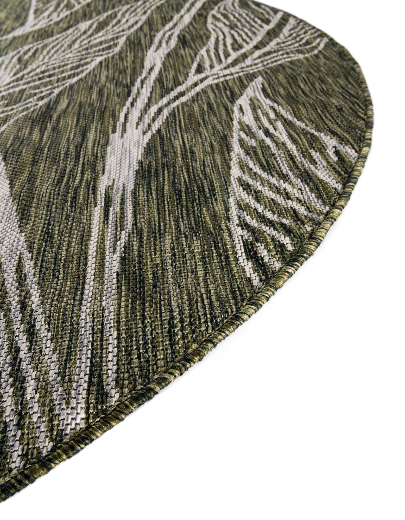 5' 3 x 5' 3 Easy-Clean Botanical Indoor / Outdoor Round Rug