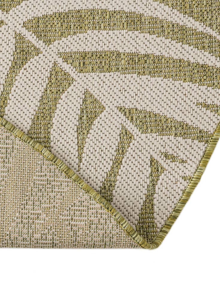 Detail image of 13' x 13'  Washable Botanical Indoor / Outdoor Round Rug