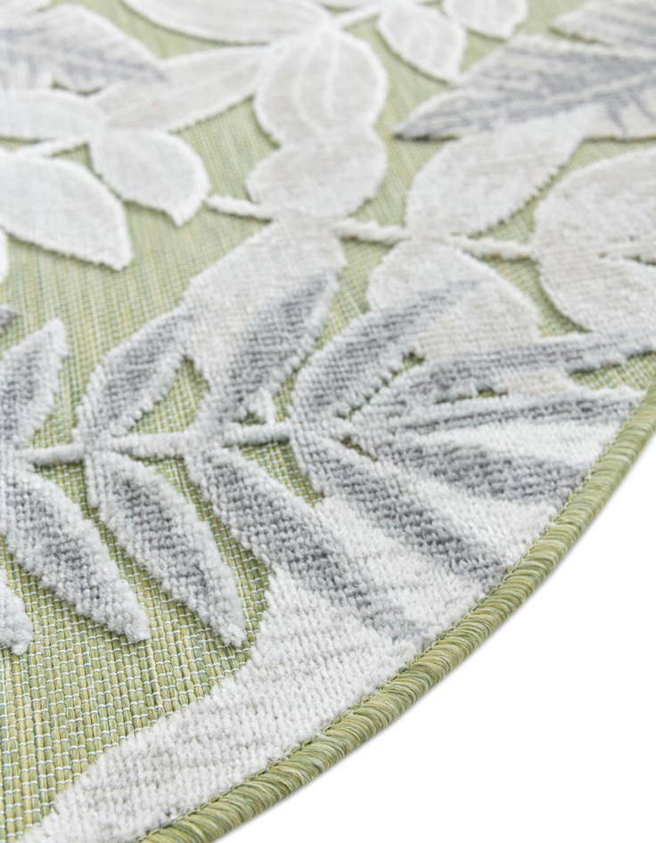 Detail image of 8' 2 x 8' 2 Easy-Clean Botanical Indoor / Outdoor Round Rug