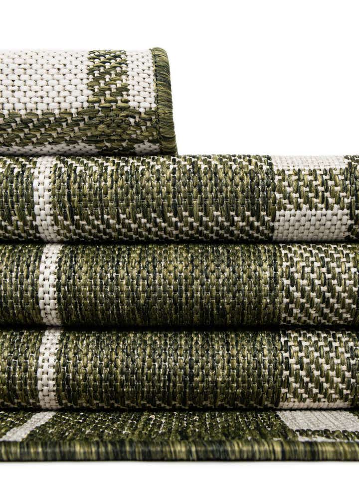 3' x 3' Easy-Clean Checkered Indoor / Outdoor Round Rug