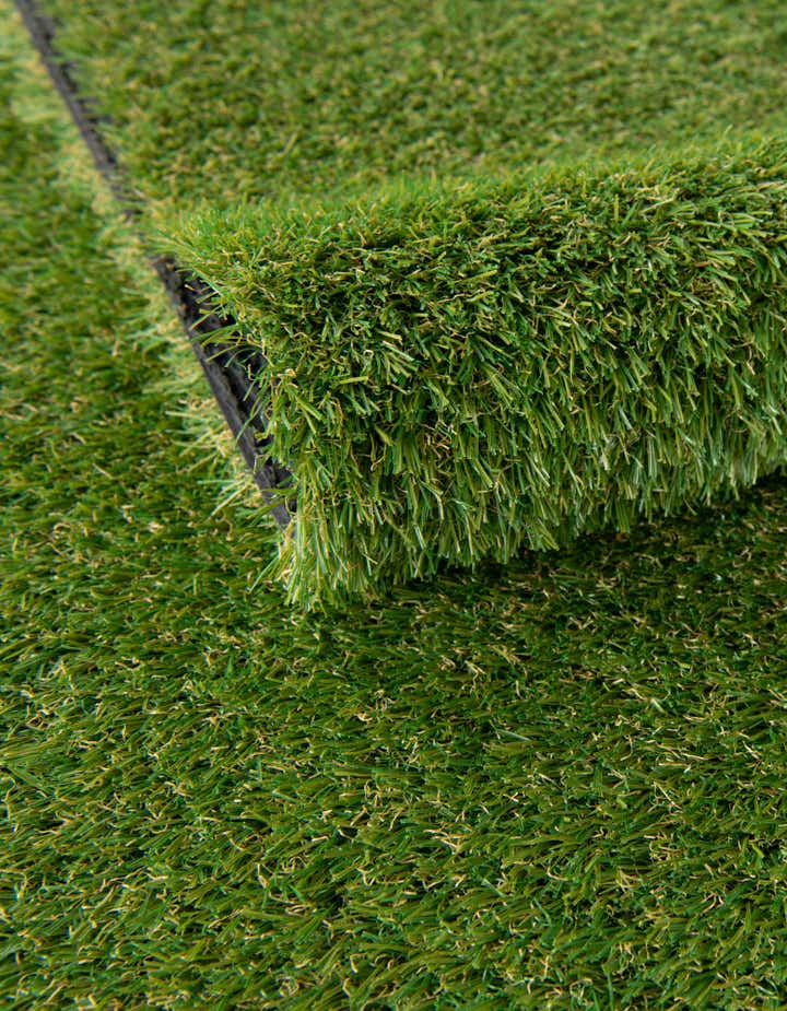 10' x 10' Easy-Clean Grass Indoor / Outdoor Round Rug