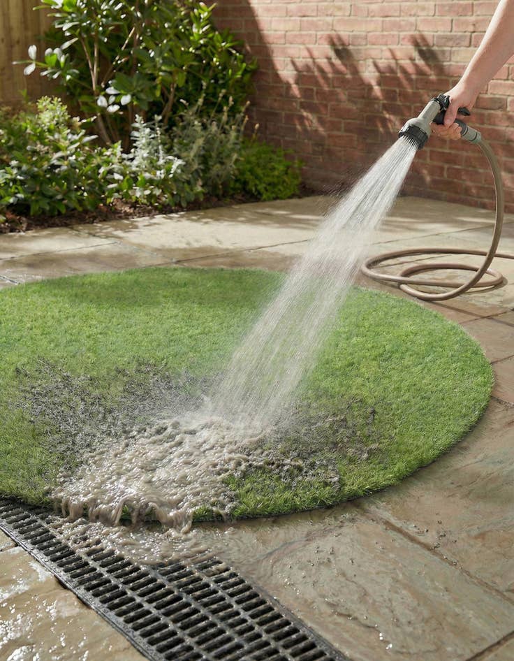 Detail image of 3' x 3'  Washable Grass Indoor / Outdoor Round Rug