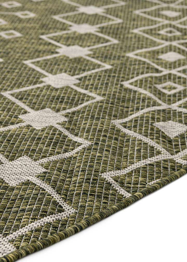 10' 8 x 10' 8 Easy-Clean Lattice Indoor / Outdoor Round Rug
