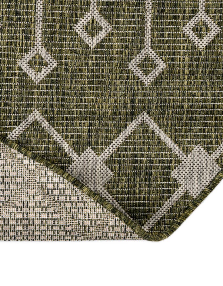 Detail image of 4' x 4' Washable Lattice Indoor / Outdoor Round Rug