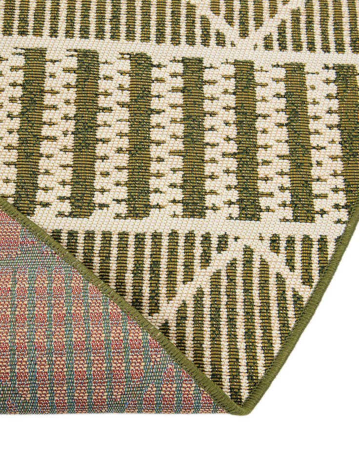 Detail image of 7' 10 x 7' 10 Easy-Clean Lattice Indoor / Outdoor Round Rug