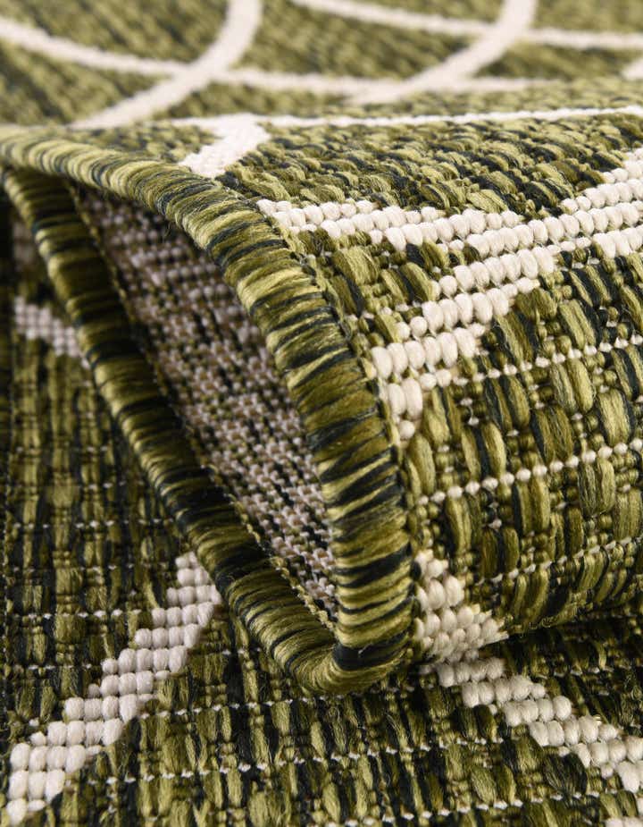 3' x 3' Easy-Clean Lattice Indoor / Outdoor Round Rug