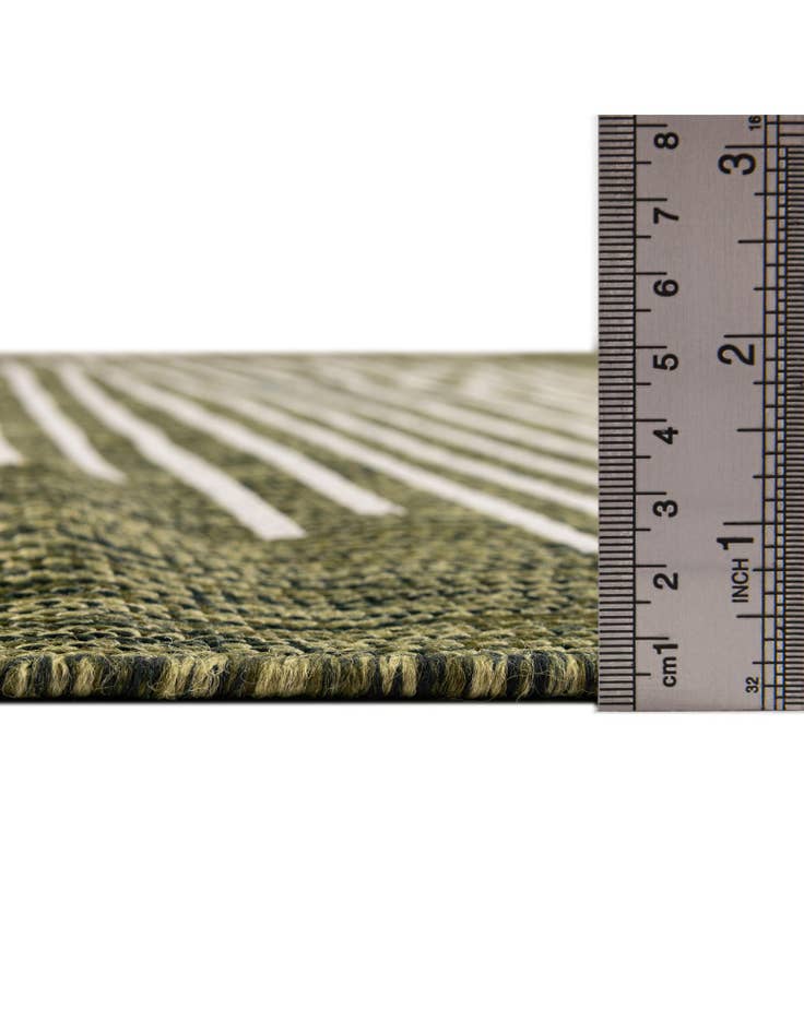 Detail image of 7' 10 x 7' 10 Easy-Clean Modern Indoor / Outdoor Round Rug