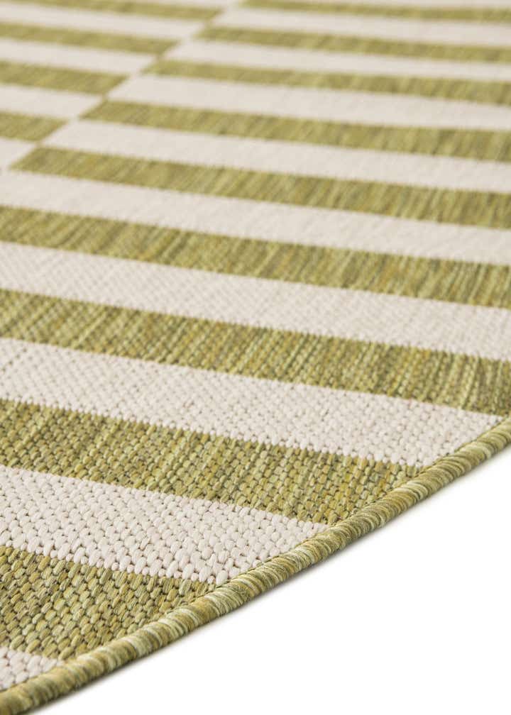 12' x 12' Easy-Clean Ribbon Indoor / Outdoor Round Rug