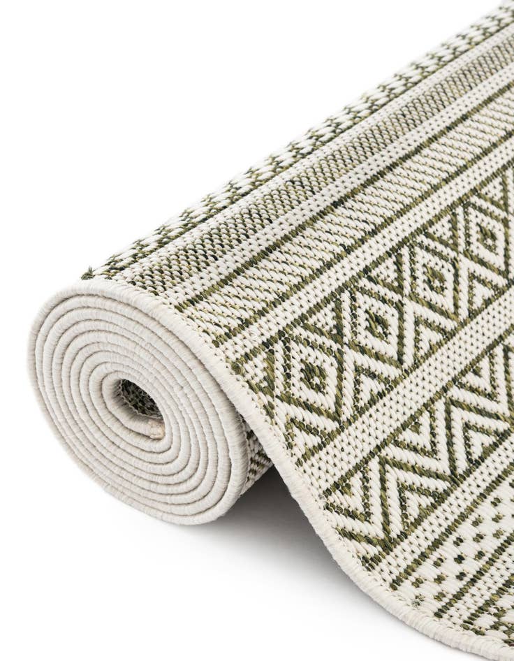 Detail image of 4' x 4' Easy-Clean Ribbon Indoor / Outdoor Round Rug