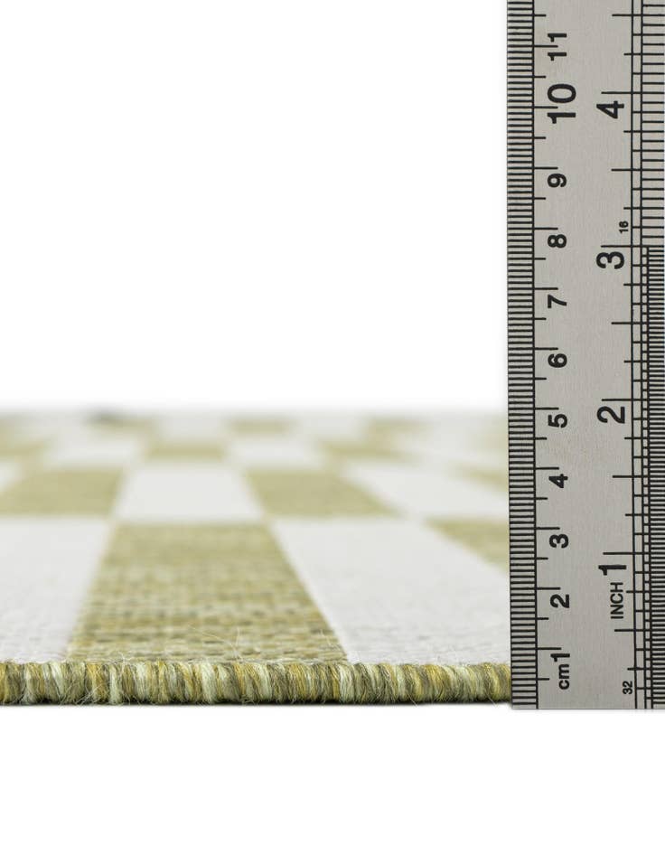 Detail image of 5' 3 x 5' 3 Easy-Clean Ribbon Indoor / Outdoor Round Rug