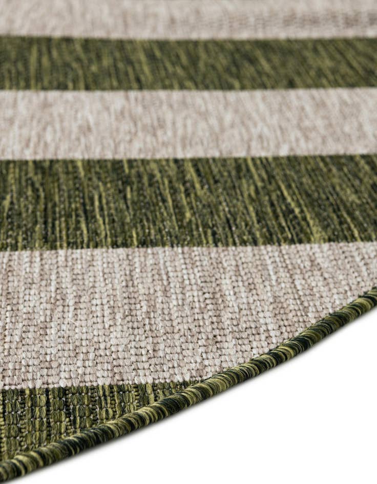 Detail image of 7' 10 x 7' 10  Washable Striped Indoor / Outdoor Round Rug