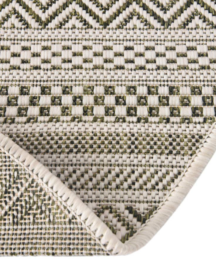Detail image of 10' x 10' Easy-Clean Striped Indoor / Outdoor Round Rug