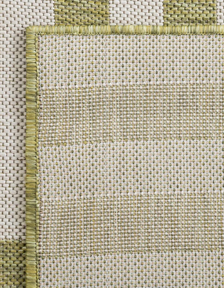 Detail image of 12' x 12' Easy-Clean Striped Indoor / Outdoor Round Rug